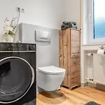 Apartman Spacious With Garden Koblenz