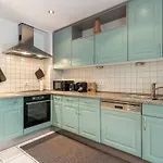 Apartman Spacious With Garden *