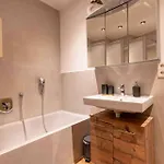 Spacious With Garden Apartman *