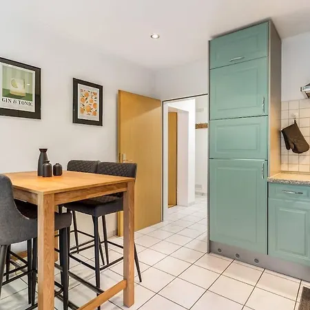 Spacious With Garden Koblenz